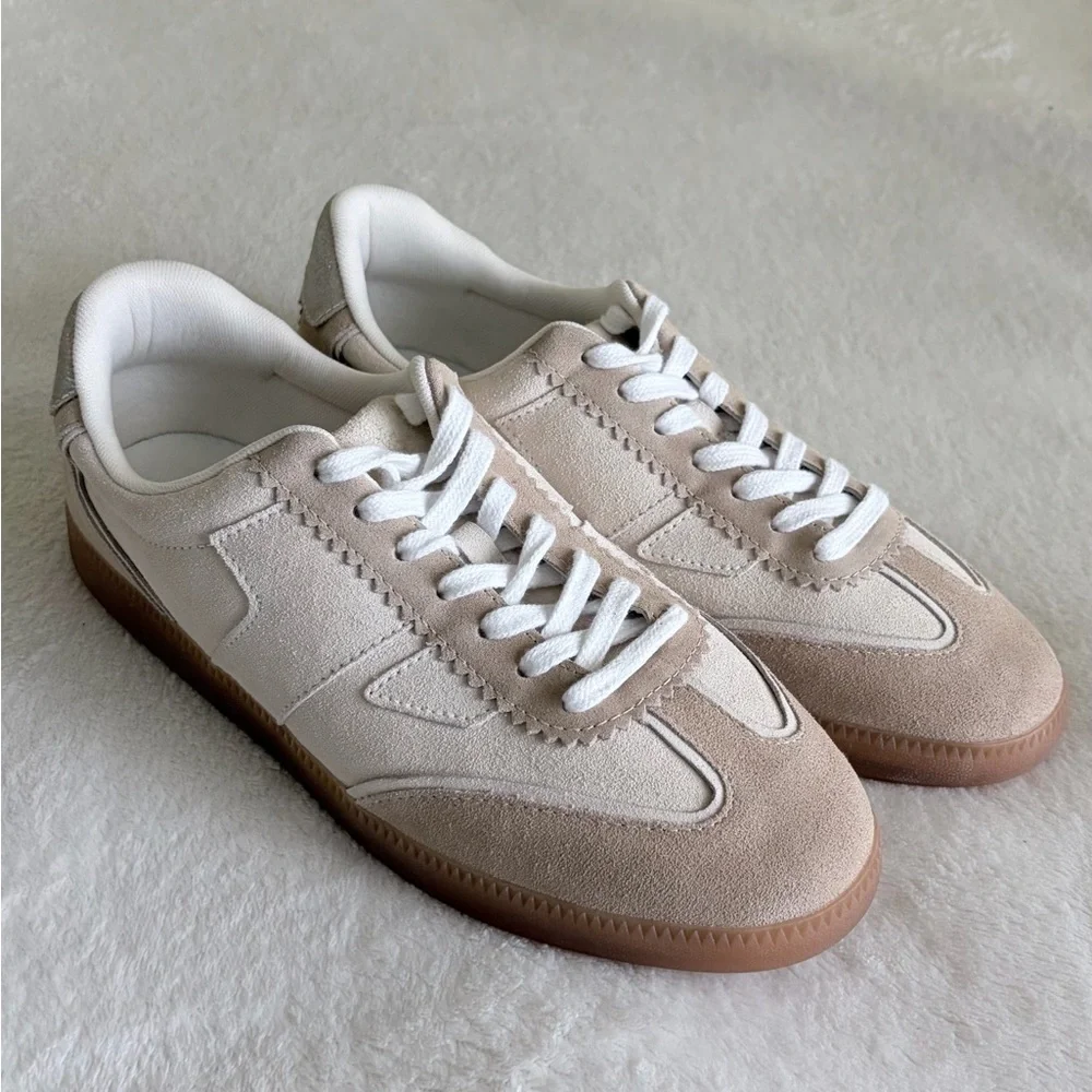 Toms  Beige Suede/Leather Upper Rubber Outsole Women’s‎ Sneakers Sz 10